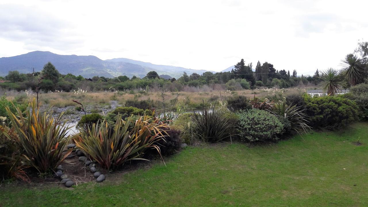 Absolute Riverside Turangi Extérieur photo